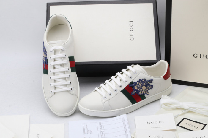 gi ace embroidered low-top sneaker