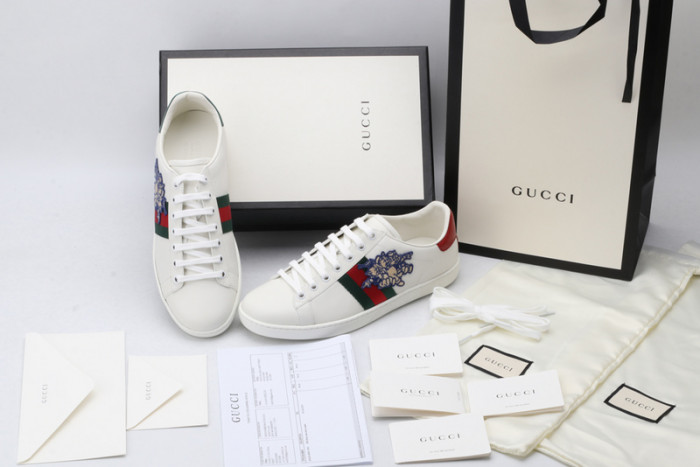 gi ace embroidered low-top sneaker