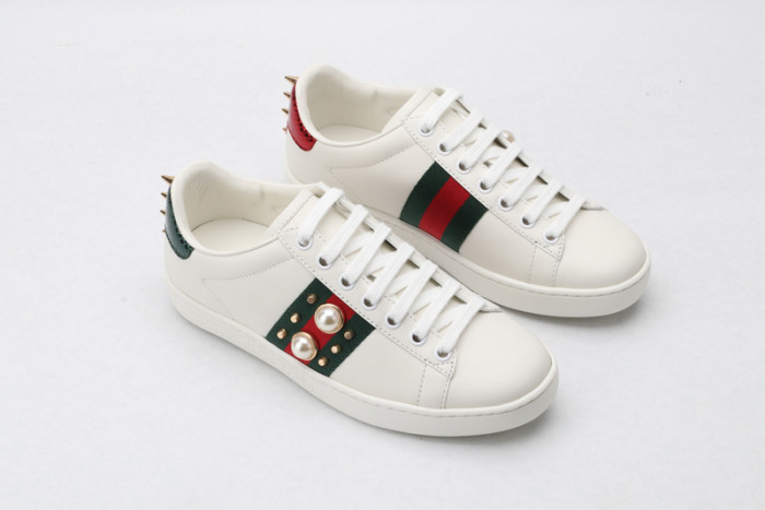 gi ace embroidered low-top sneaker