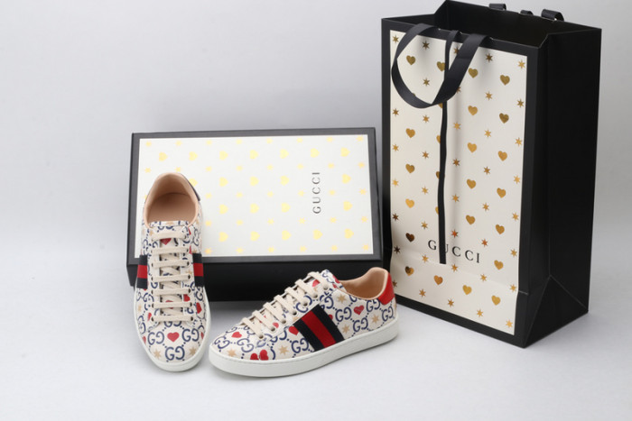 gi ace embroidered low-top sneaker