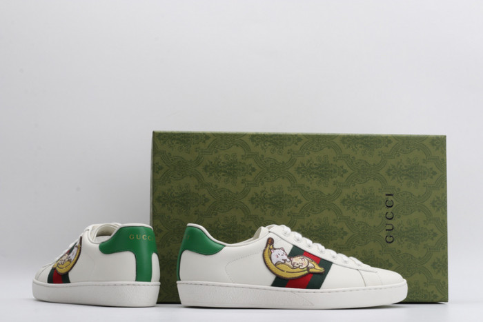 gi ace embroidered low-top sneaker