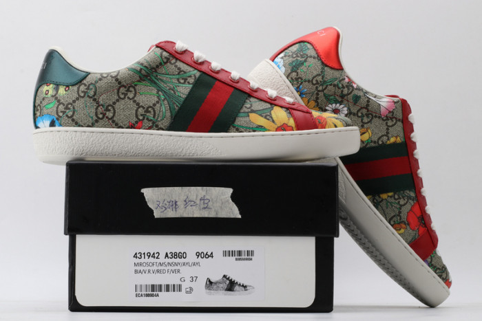 gi ace embroidered low-top sneaker