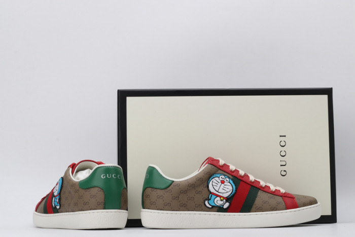 gi ace embroidered low-top sneaker