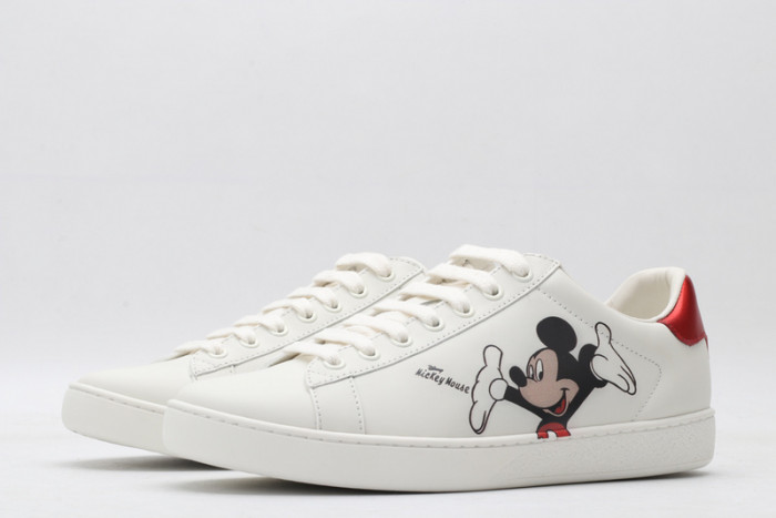 gi ace embroidered low-top sneaker