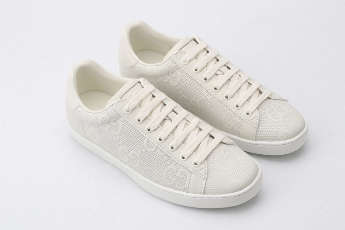 gi ace embroidered low-top sneaker