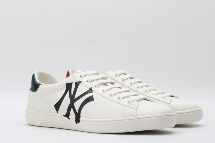 gi ace embroidered low-top sneaker