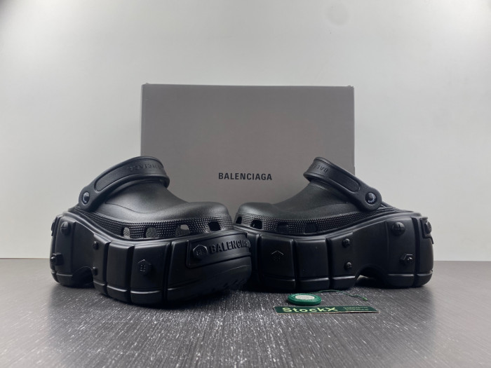 bl track trainers black sandal 24022101