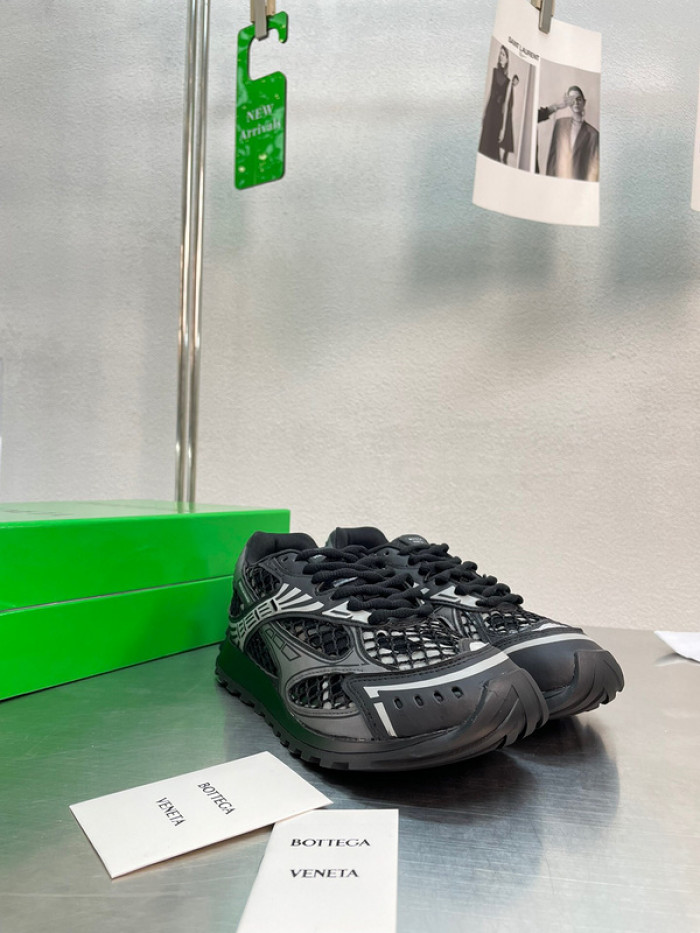 bo*te*ga Ve*ne*ta sneaker