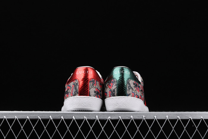 gi ace embroidered low-top sneaker h903p106