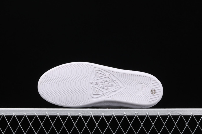 gi ace embroidered low-top sneaker h903p111