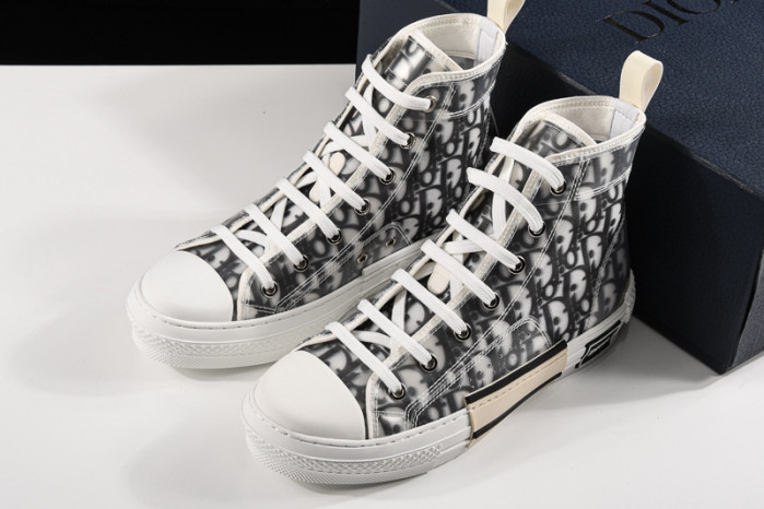 dr b23 homme kaws h903p161