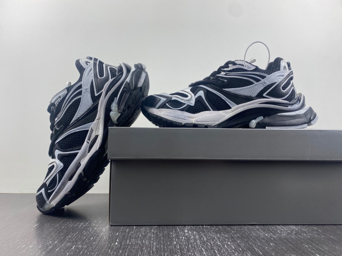 bl runner trainers sneakers 779066-w3rbxp-0213