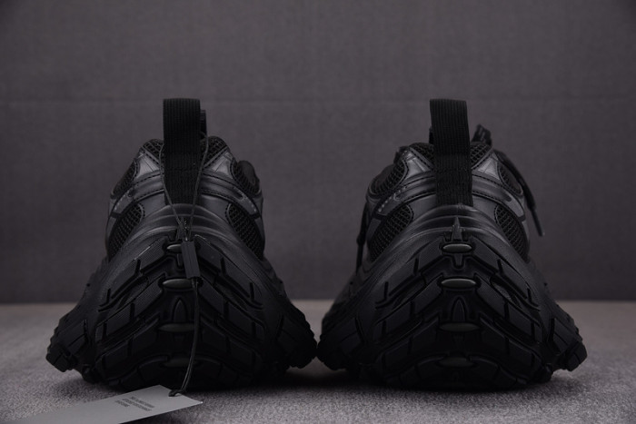 bl 10xl speed trainer sneaker