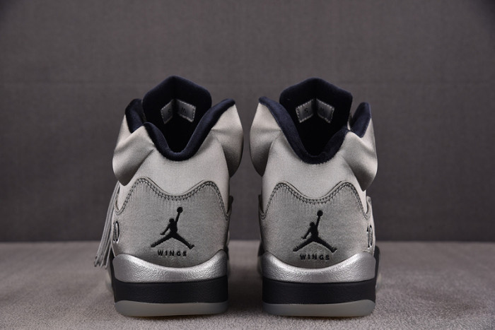 Air Jordan 5 Wings Medium Grey / Black IO2038-001