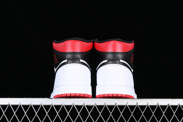 air jordan 1 mid gym red black toe - dq8426-106