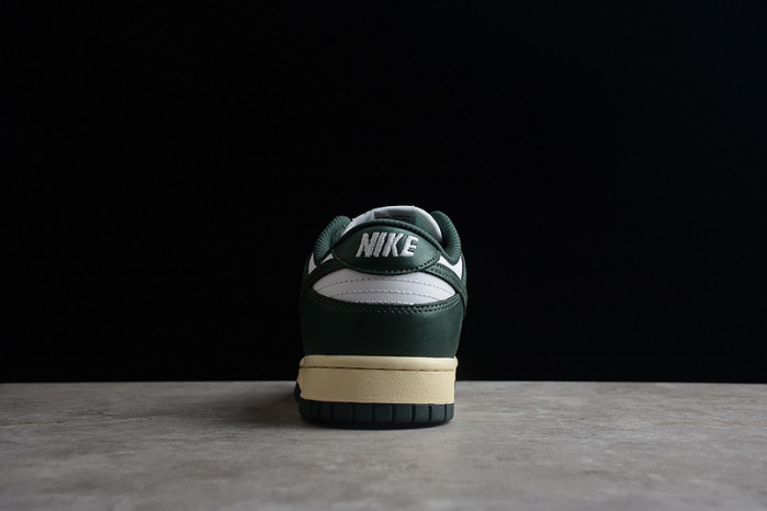 nike dunk low vintage green dq8580-100