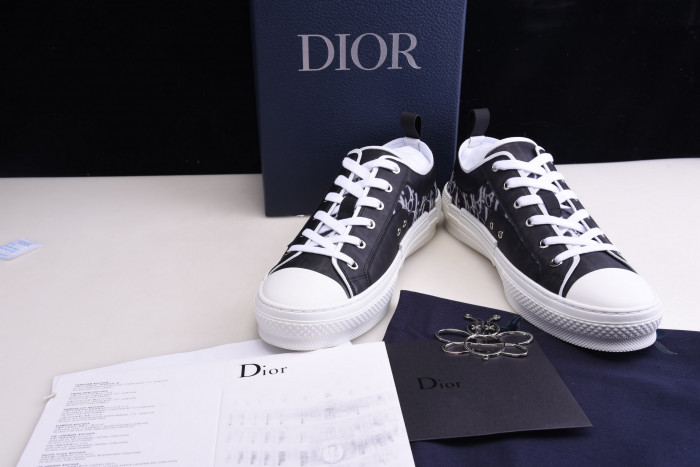 dr b23 homme kaws low-top sneaker