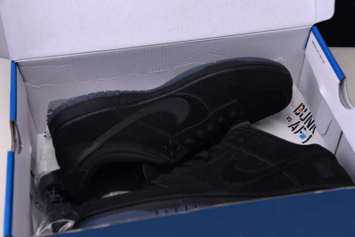undefeated x nike dunk low do9329-001