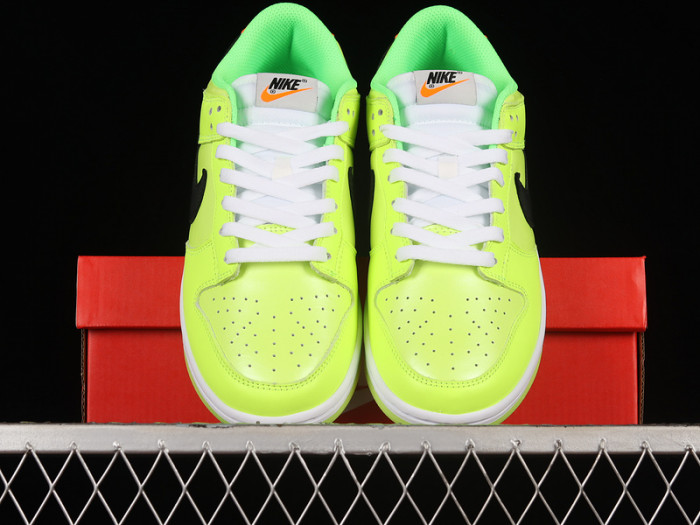 nike dunk low “glow in the dark” fj4610-702