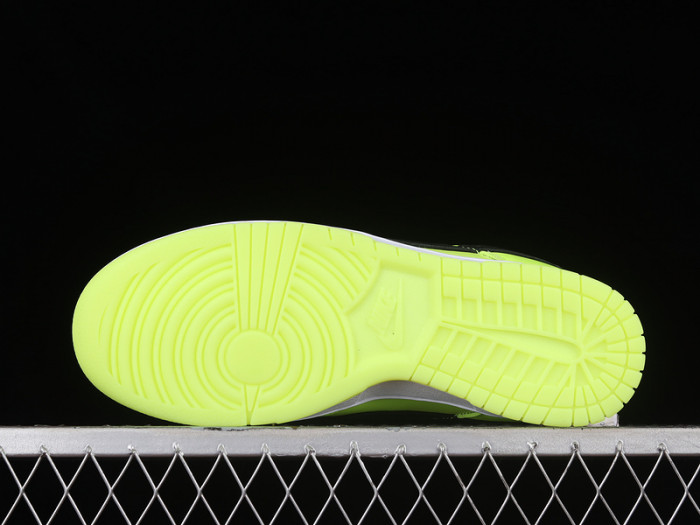 nike dunk low “glow in the dark” fj4610-702