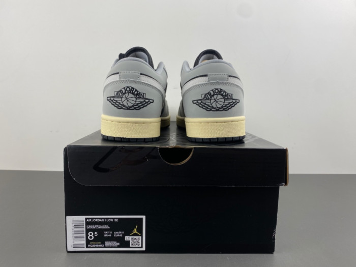 Air Jordan 1 Low "Light Smoke Grey" HQ2010-012