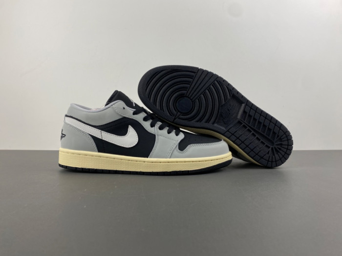 Air Jordan 1 Low "Light Smoke Grey" HQ2010-012