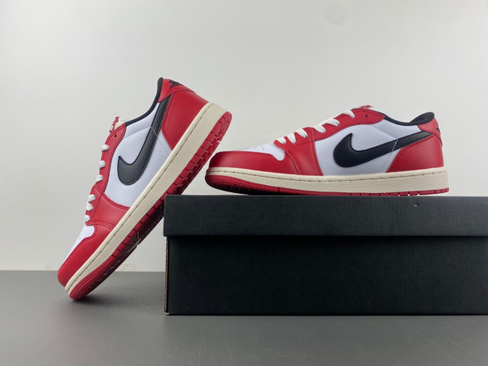 AIR JORDAN 1 RETRO LOW OG CHICAGO HQ6998-600