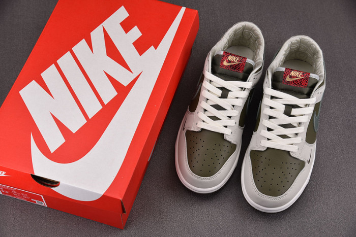 NIKE DUNK LOW YEAR OF THE SNAKE HV5980-231