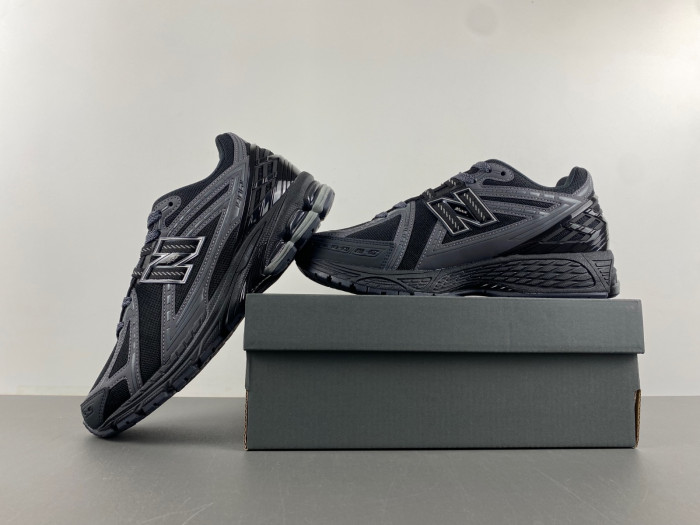 NEW BALANCE 1906R BLACK PHANTOM - M1906RLB
