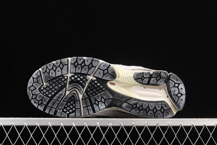 new balance 2002r protection pack rain cloud m2002rda