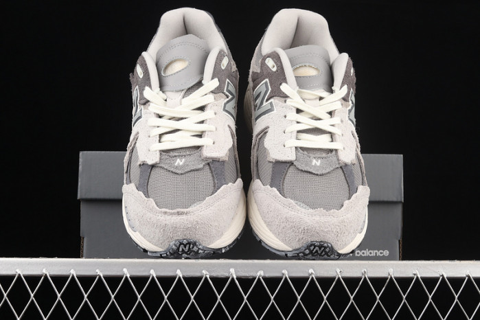 new balance 2002r protection pack rain cloud m2002rda