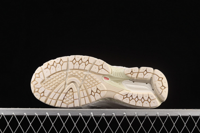 new balance 2002r protection m2002rdc