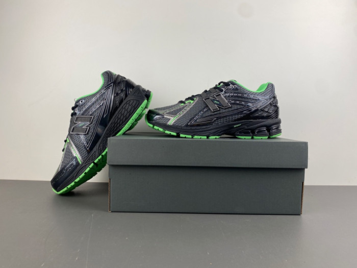 New Balance 1906R Dark Silver Metallic Lab Green U1906RCT