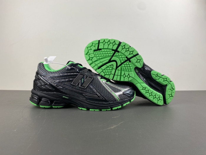 New Balance 1906R Dark Silver Metallic Lab Green U1906RCT