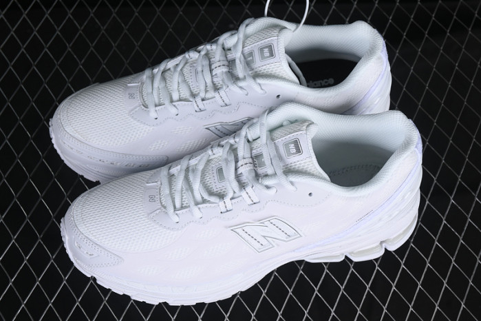 NEW BALANCE 1906W WHITE SILVER METALLIC U1906WFC